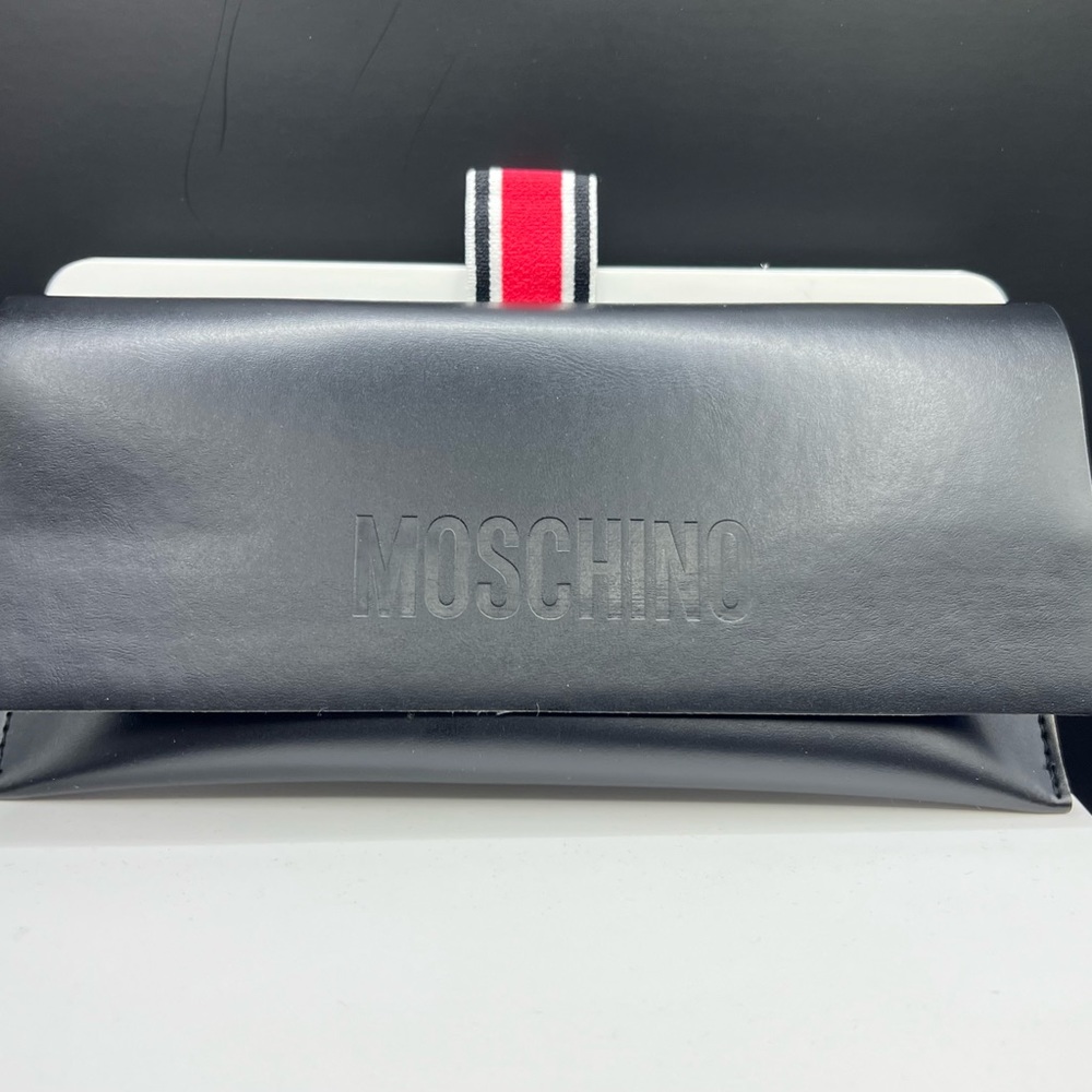MOSCHINO GLASSES/SUNGLASSES LEATHER CASE. BRAND NEW W/BRANDED CLOTH. IN OG WRAP